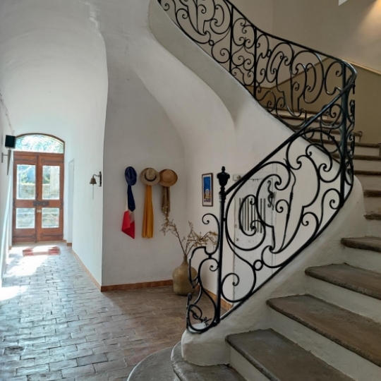  Annonces SUD NIMES : Domaines / Propriétés | NIMES (30000) | 438 m2 | 635 000 &euro; 