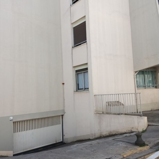  Annonces SUD NIMES : Garage / Parking | NIMES (30900) | 0 m2 | 40 &euro; 