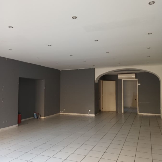  Annonces SUD NIMES : Local / Bureau | NIMES (30900) | 79 m2 | 919 &euro; 