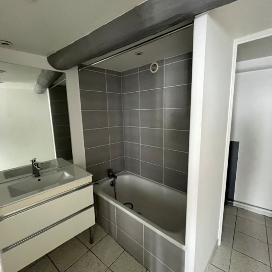  Annonces SUD NIMES : Appartement | NIMES (30900) | 51 m2 | 585 &euro; 