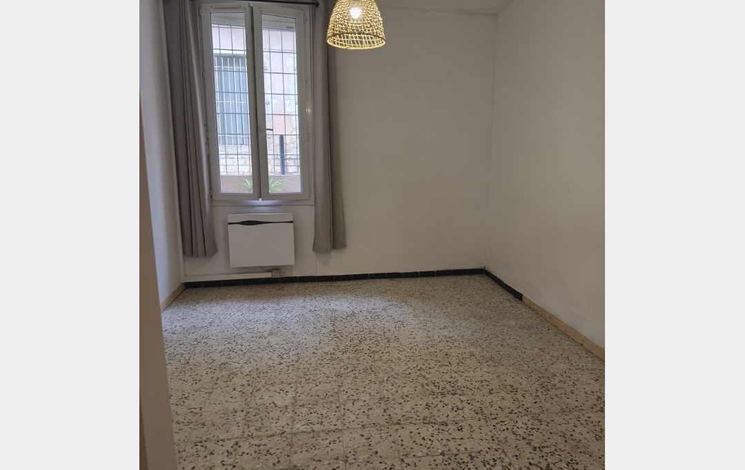 Annonces SUD NIMES : Appartement | NIMES (30000) | 25 m2 | 430 &euro; 