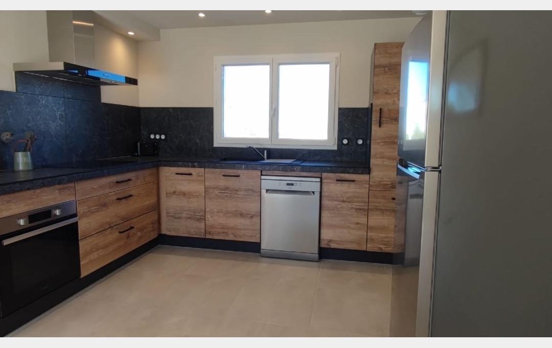Annonces SUD NIMES : Maison / Villa | SANILHAC-SAGRIES (30700) | 95 m2 | 1 350 &euro; 