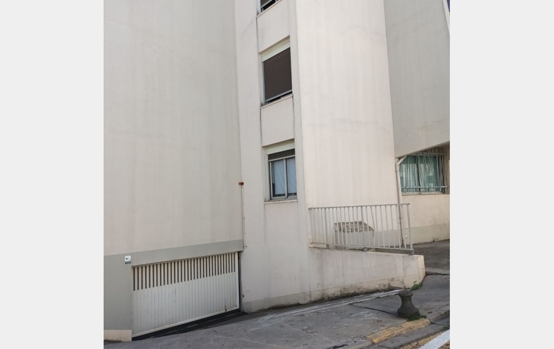 Annonces SUD NIMES : Garage / Parking | NIMES (30900) | 0 m2 | 40 &euro; 