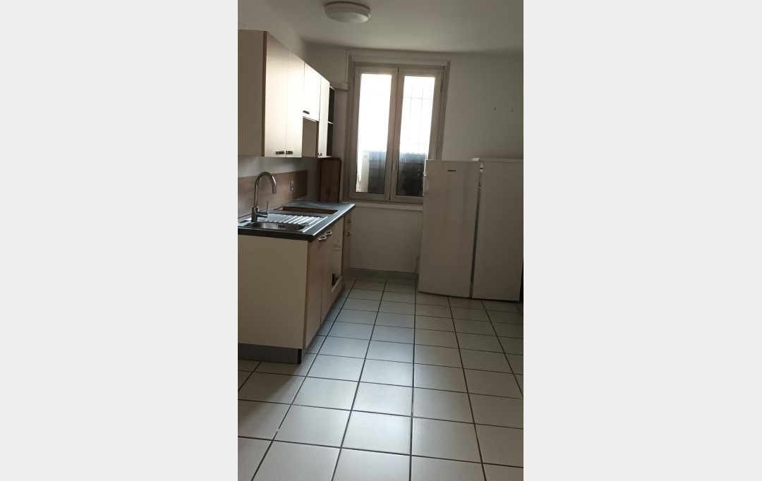 Annonces SUD NIMES : Local / Bureau | NIMES (30900) | 79 m2 | 919 &euro; 