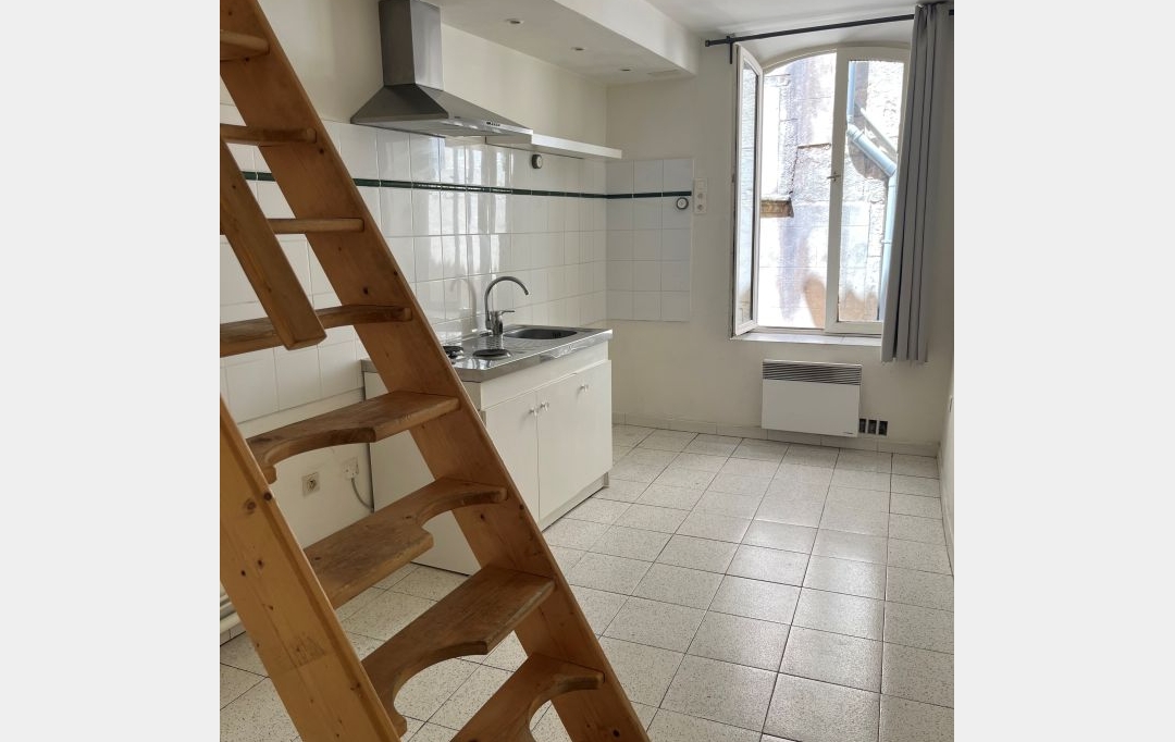 Annonces SUD NIMES : Appartement | NIMES (30900) | 24 m2 | 395 &euro; 