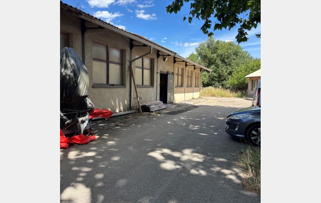Annonces SUD NIMES : Local / Bureau | NIMES (30000) | 140 m2 | 700 &euro; 
