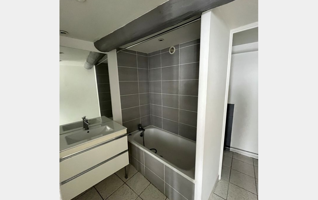 Annonces SUD NIMES : Appartement | NIMES (30900) | 51 m2 | 585 &euro; 