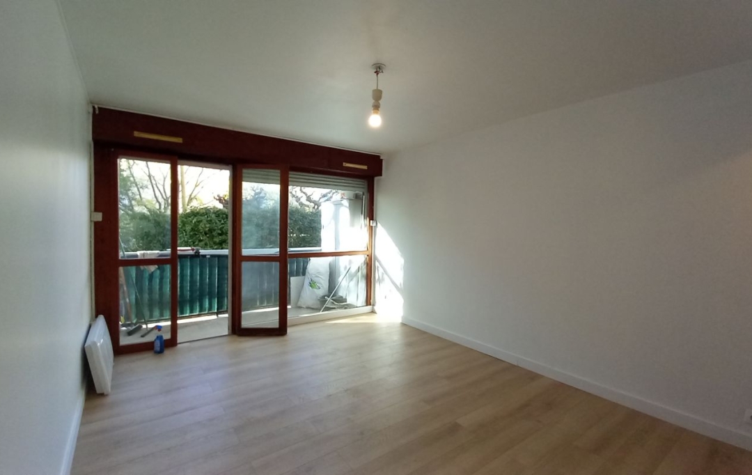Annonces SUD NIMES : Appartement | NIMES (30000) | 32 m2 | 540 &euro; 