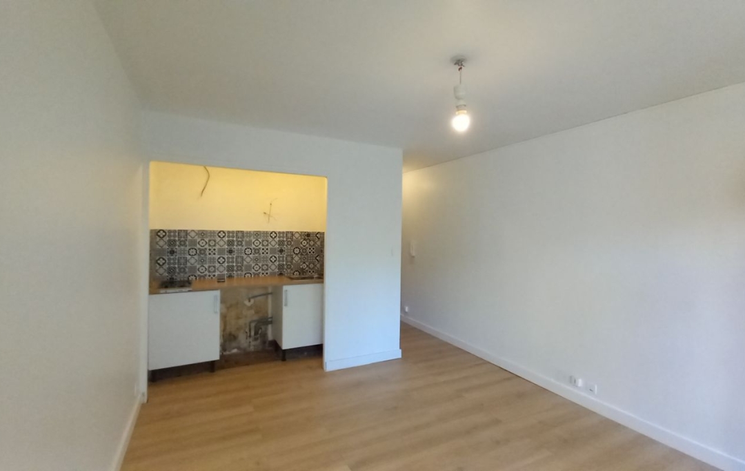 Annonces SUD NIMES : Appartement | NIMES (30000) | 32 m2 | 540 &euro; 