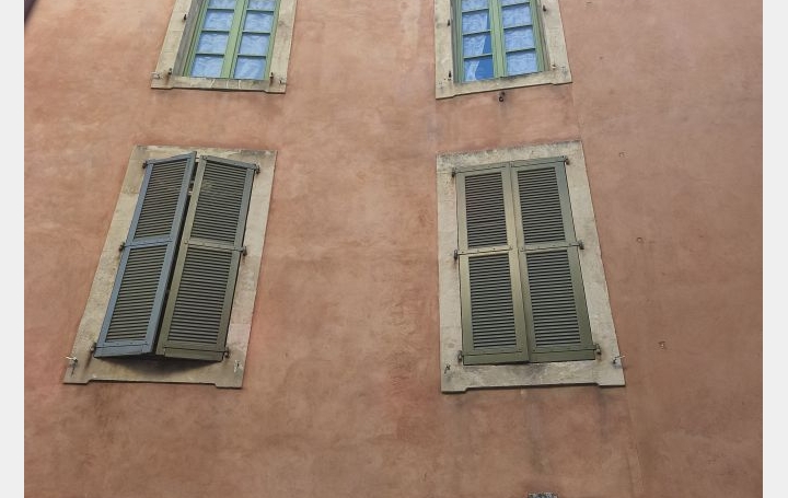 Appartement P2   NIMES  47 m2 660 € 