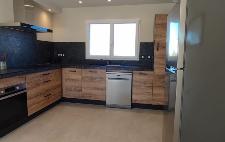 Annonces SUD NIMES Maison / Villa | SANILHAC-SAGRIES (30700) | 95 m2 | 1 350 € 